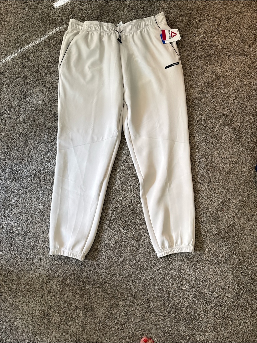 Reebok Men’s Off-White/Cream Athletic Joggers